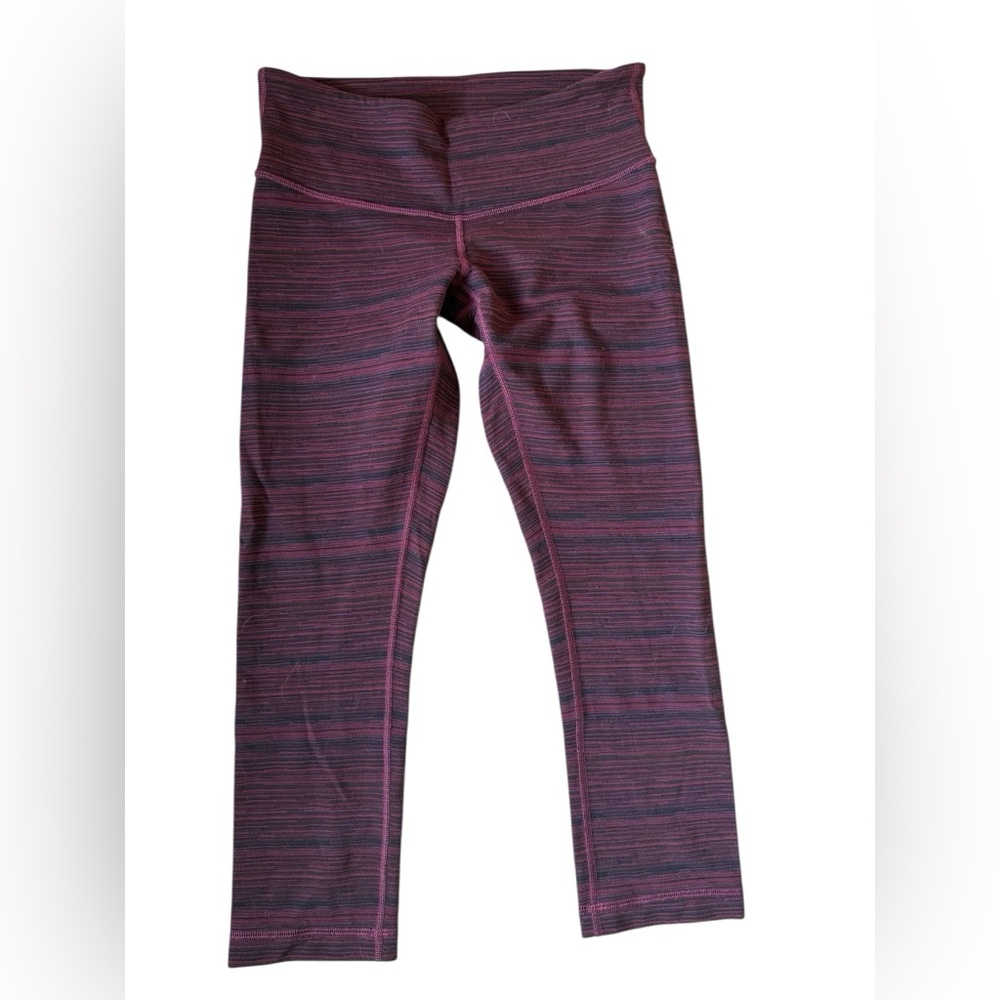 Lululemon Crop Leggings Size 6 23” High Rise Maroon Black Workout Yoga